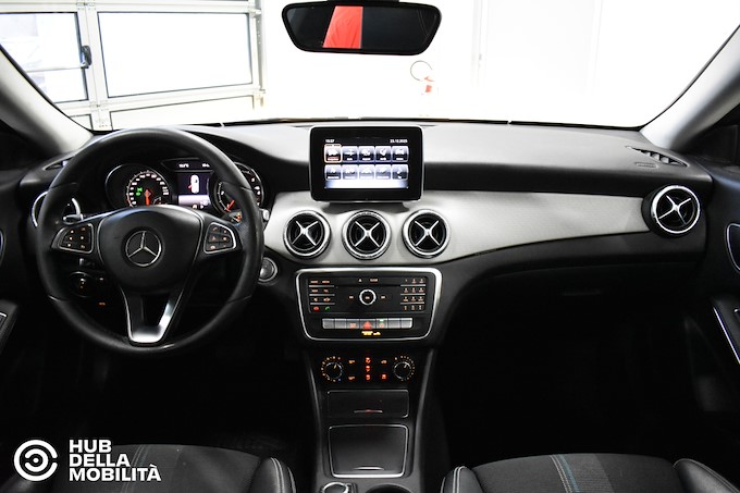 MERCEDES-BENZ CLA 180 d S.W. Automatic Sport